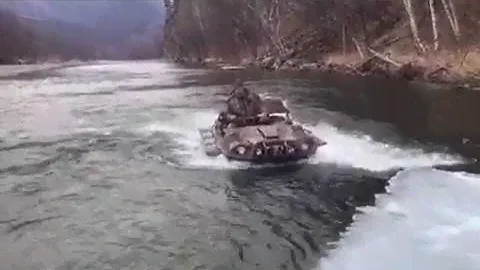 Argo Scout swimming in the river Вездеход-амфибия Арго Скаут на горной реке